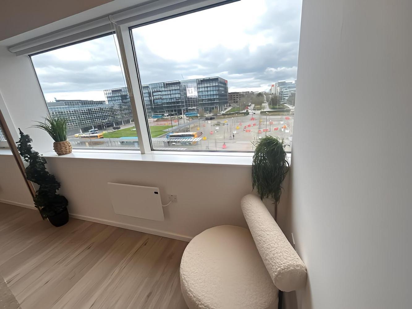 1Br Luxury Flat At Train Station - Long Stays Welcome - Just Ask Milton Keynes Dış mekan fotoğraf