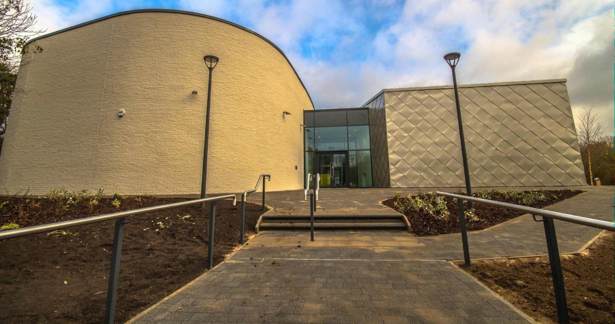 1Br Luxury Flat At Train Station - Long Stays Welcome - Just Ask Milton Keynes Dış mekan fotoğraf